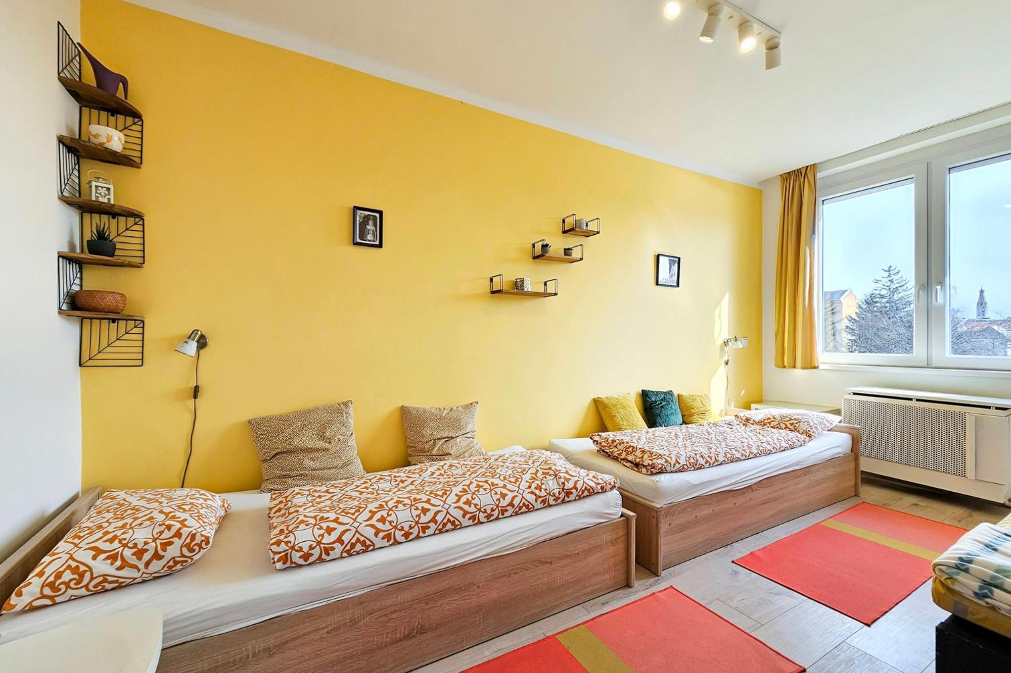 Market Apartman Sopron Buitenkant foto