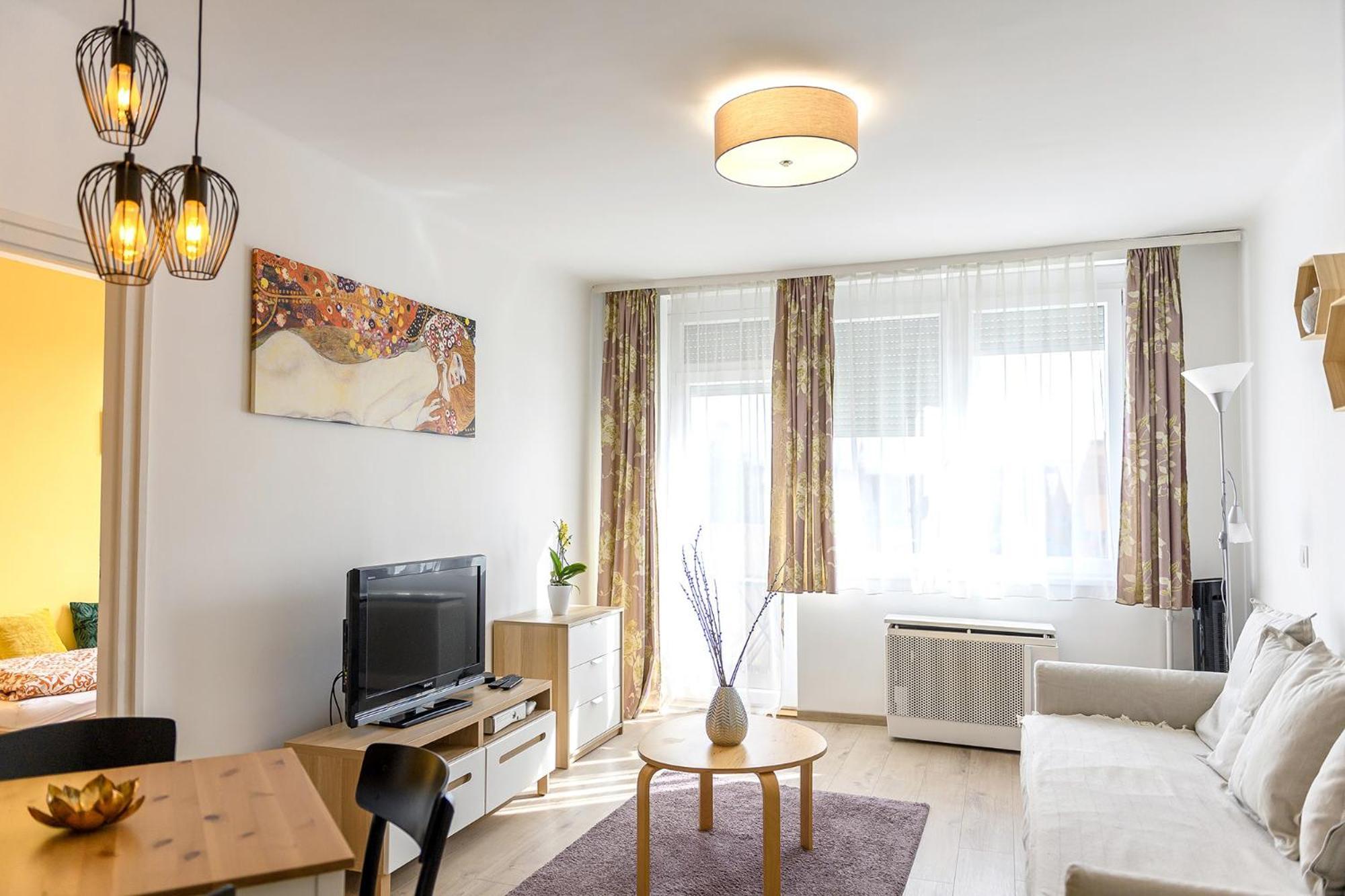 Market Apartman Sopron Buitenkant foto